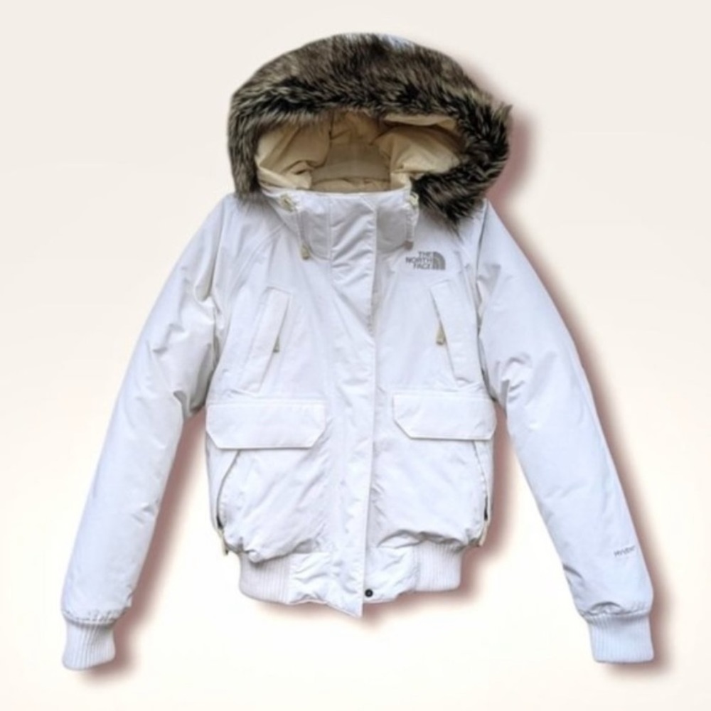 ▪️Gorgeous North Face▪️Hyvent winter jacket▪️Goose down▪️White puffer